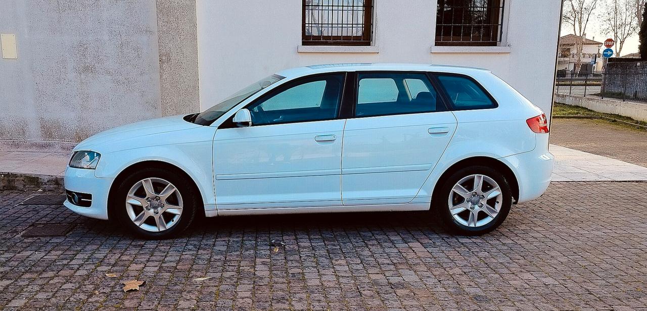 Audi A3 1.6 TDI EDITION OK NEOPATENTATI
