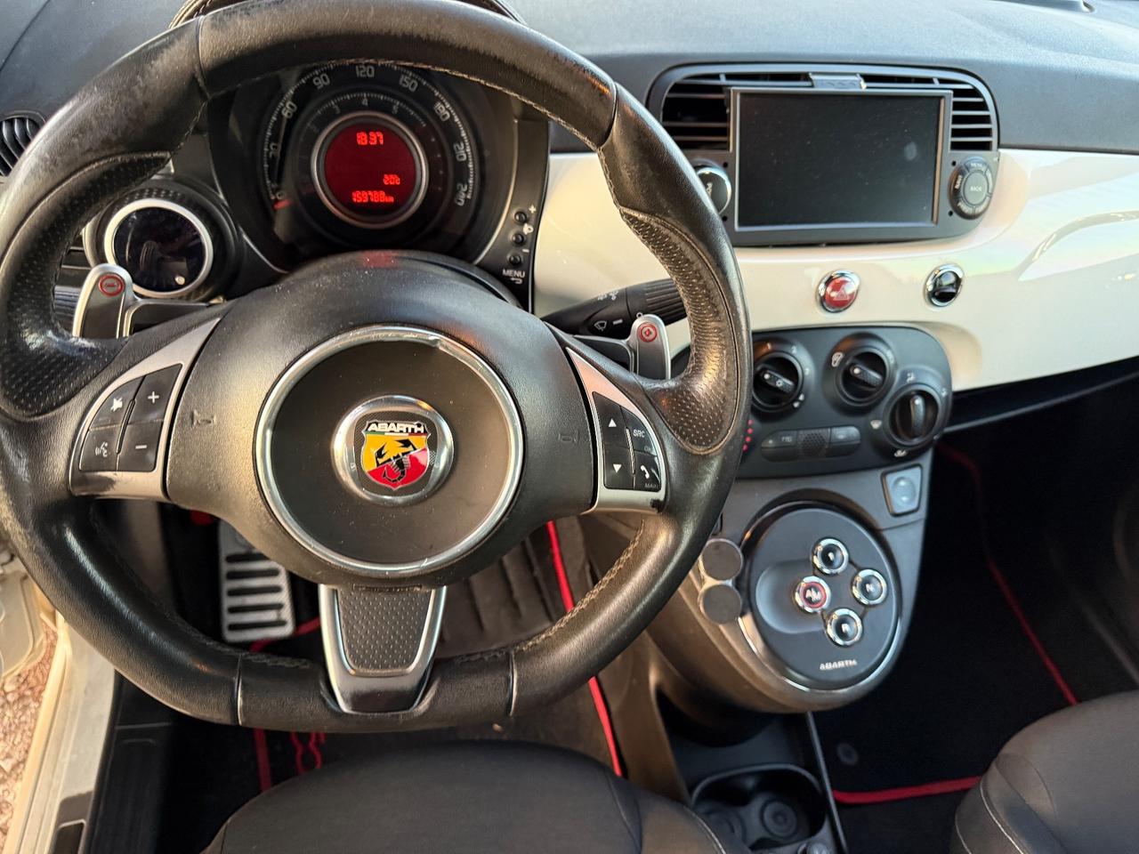 Abarth 500 1.4 Turbo T-Jet Custom