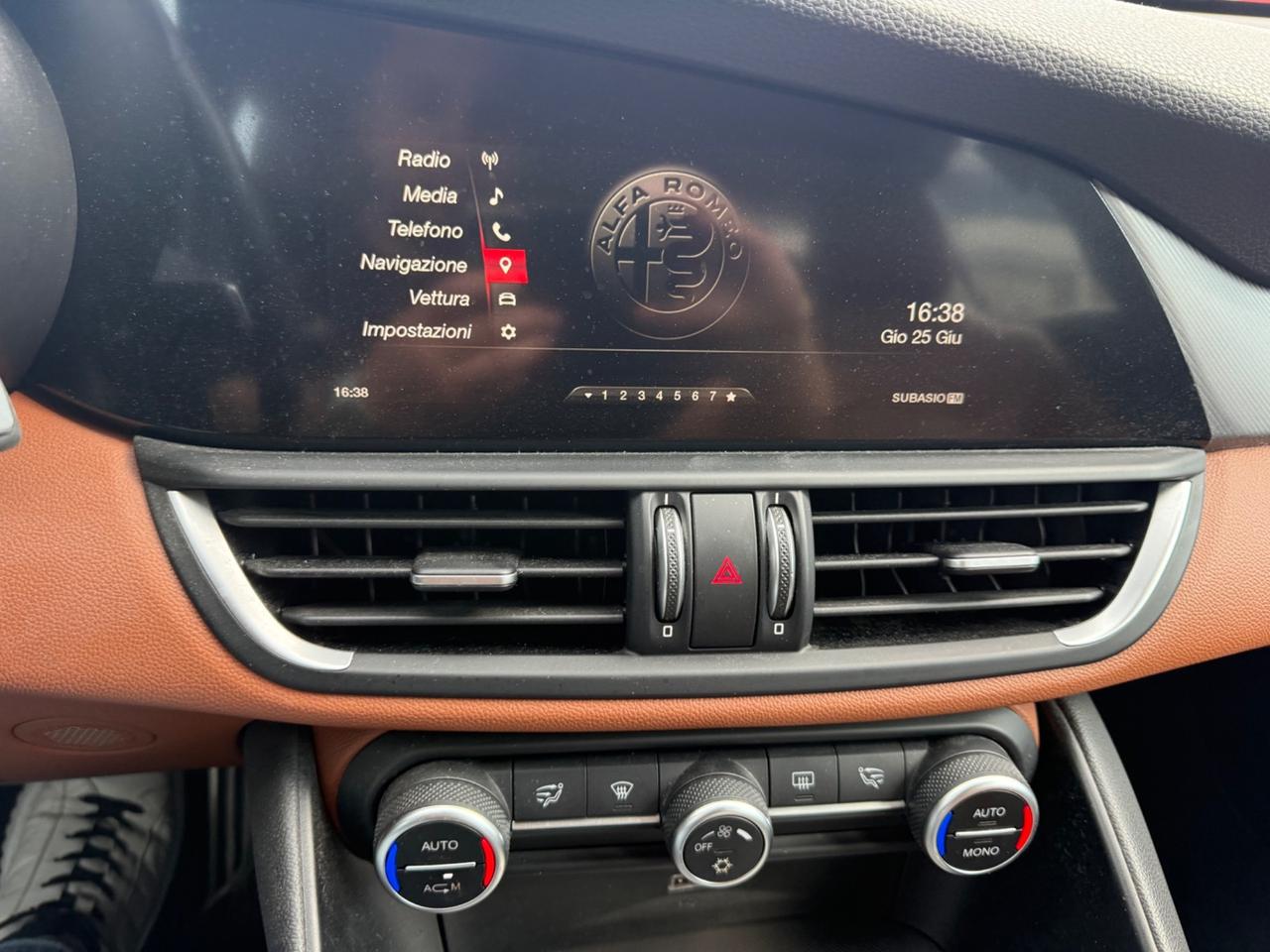 Alfa Romeo Giulia 2.2 180 CV Business FULL OPTIONAL