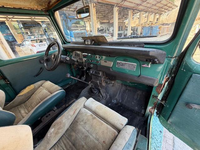 TOYOTA Land Cruiser BJ40