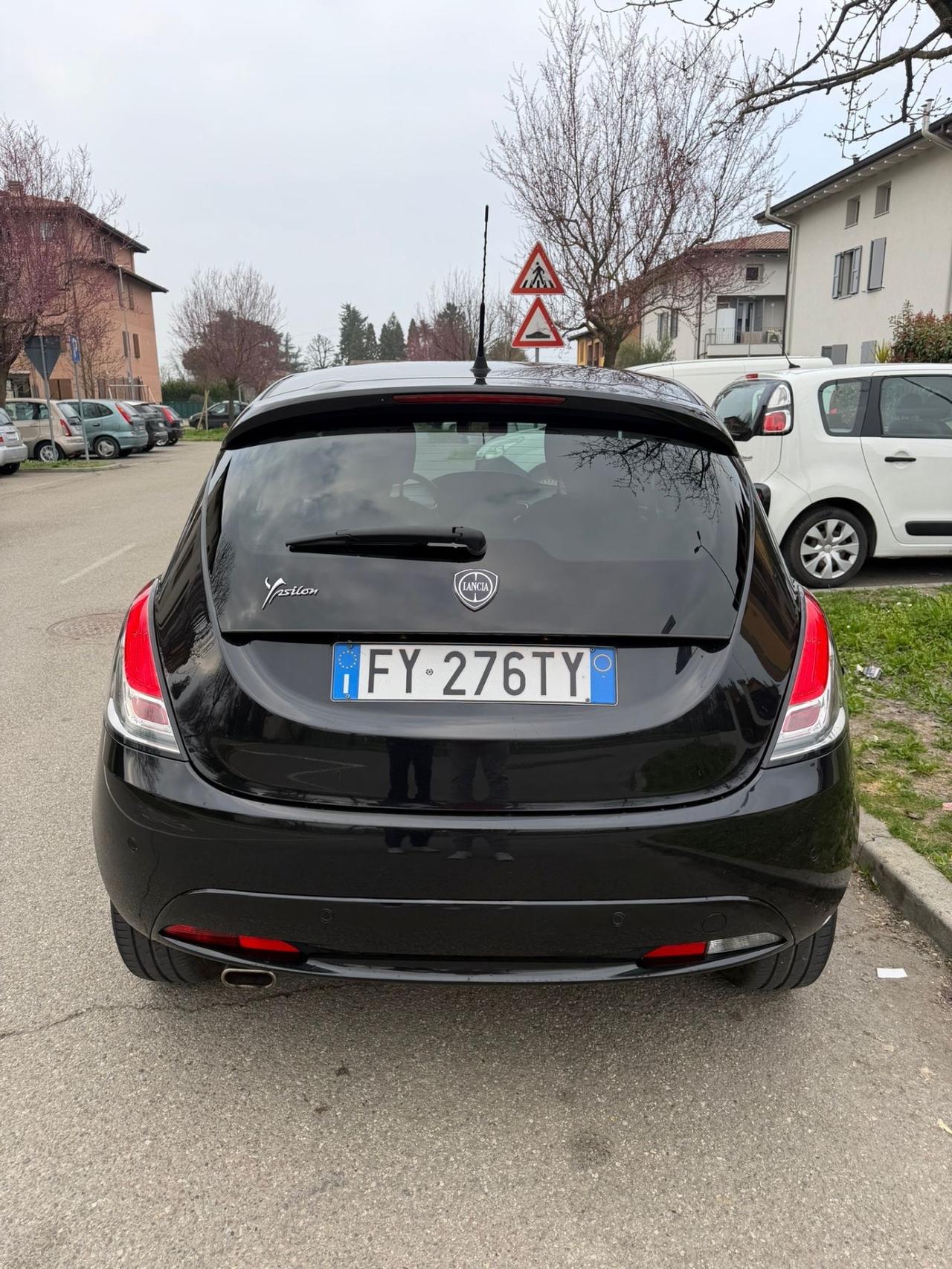 Lancia Ypsilon 1.2 GPL Ecochic Gold