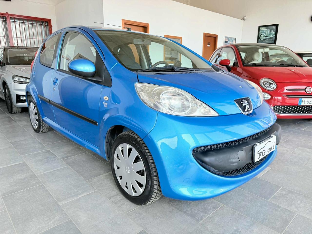 Peugeot 107 1.0 5 porte 68CV NEOPATENTATI