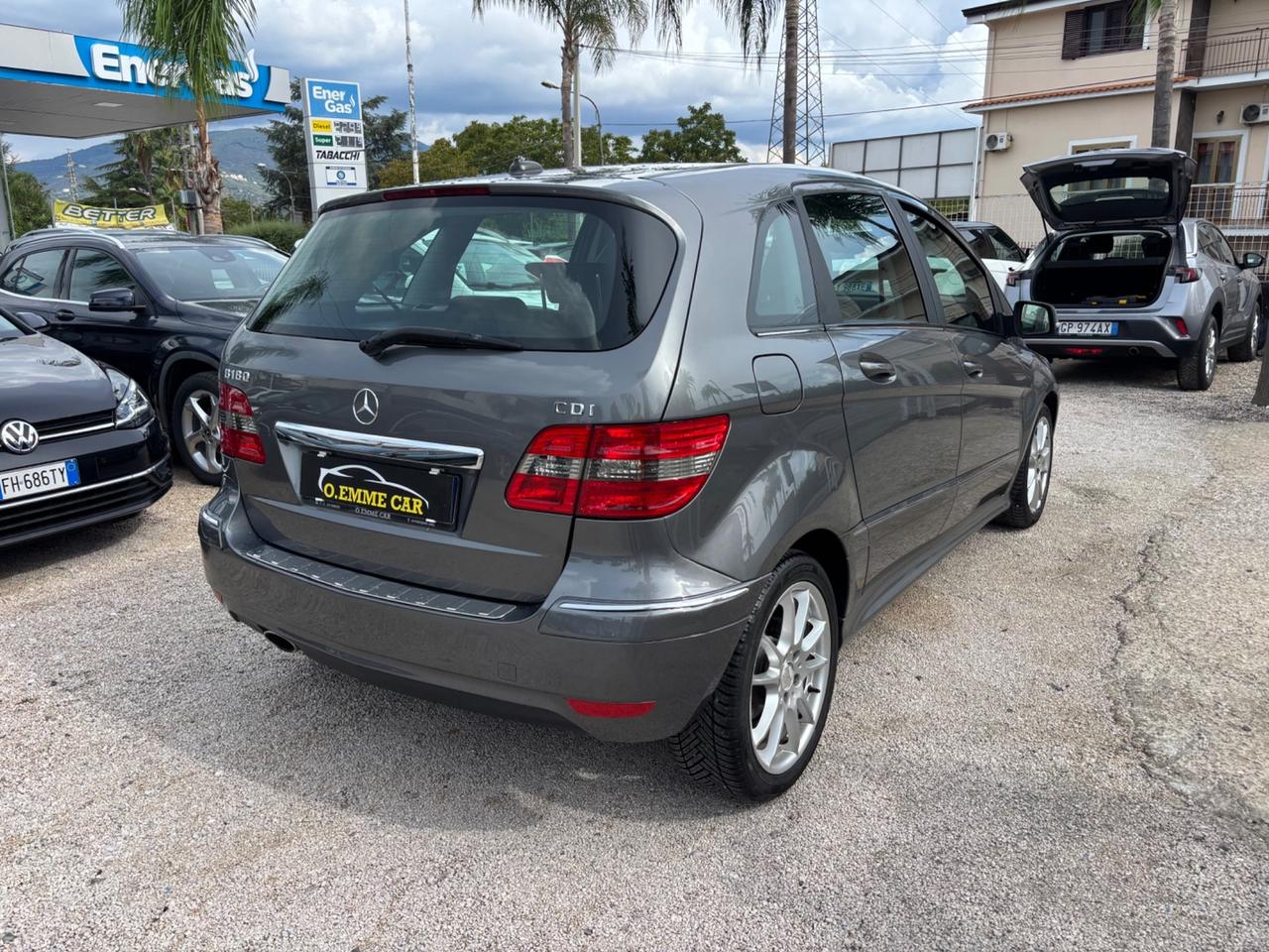 MERCEDES CLASSE B-180 PREMIUM NUOVISSIMO