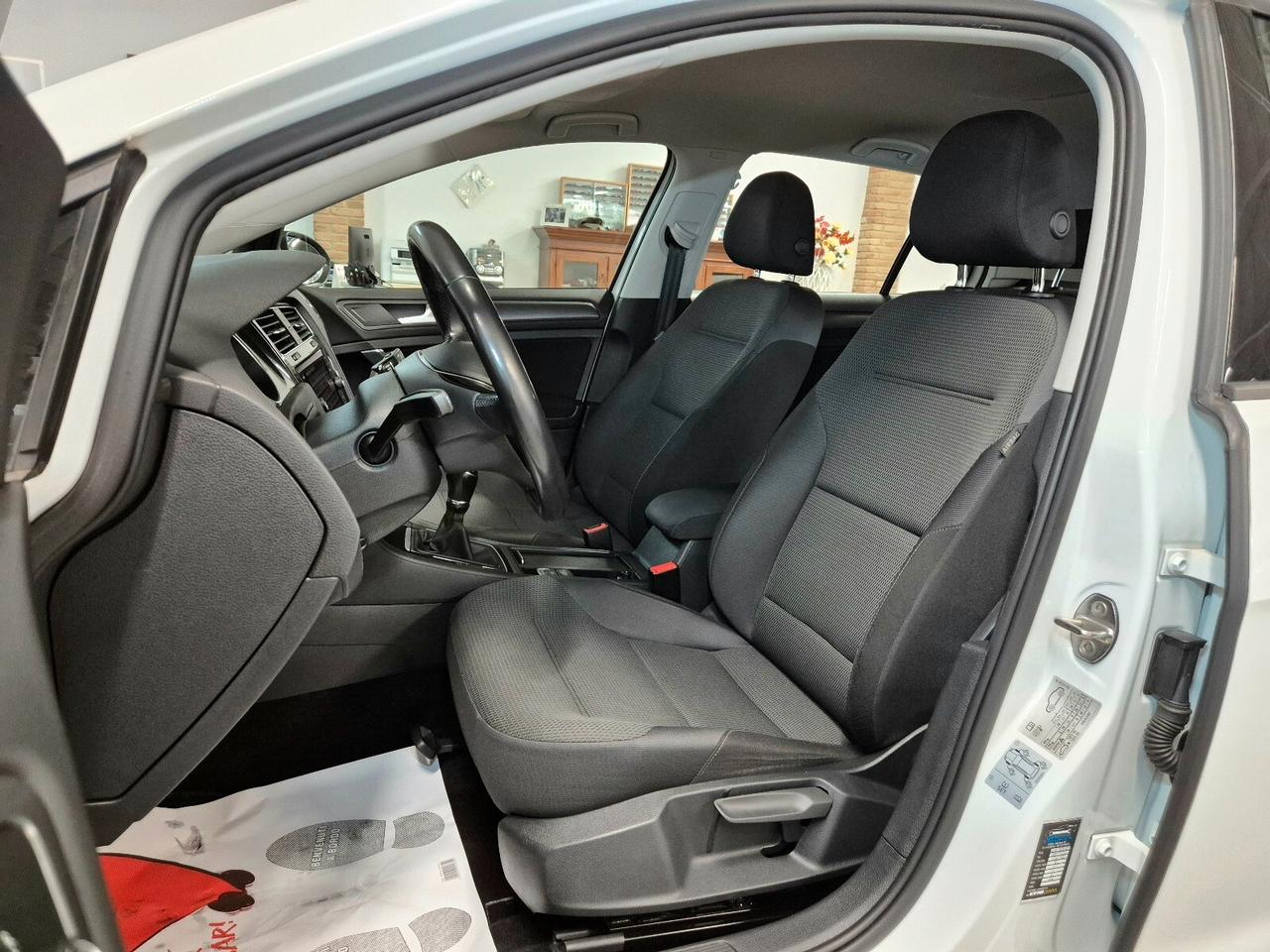 Volkswagen Golf 1.0 TSI 115 CV 5p. Business BlueMotion Technology