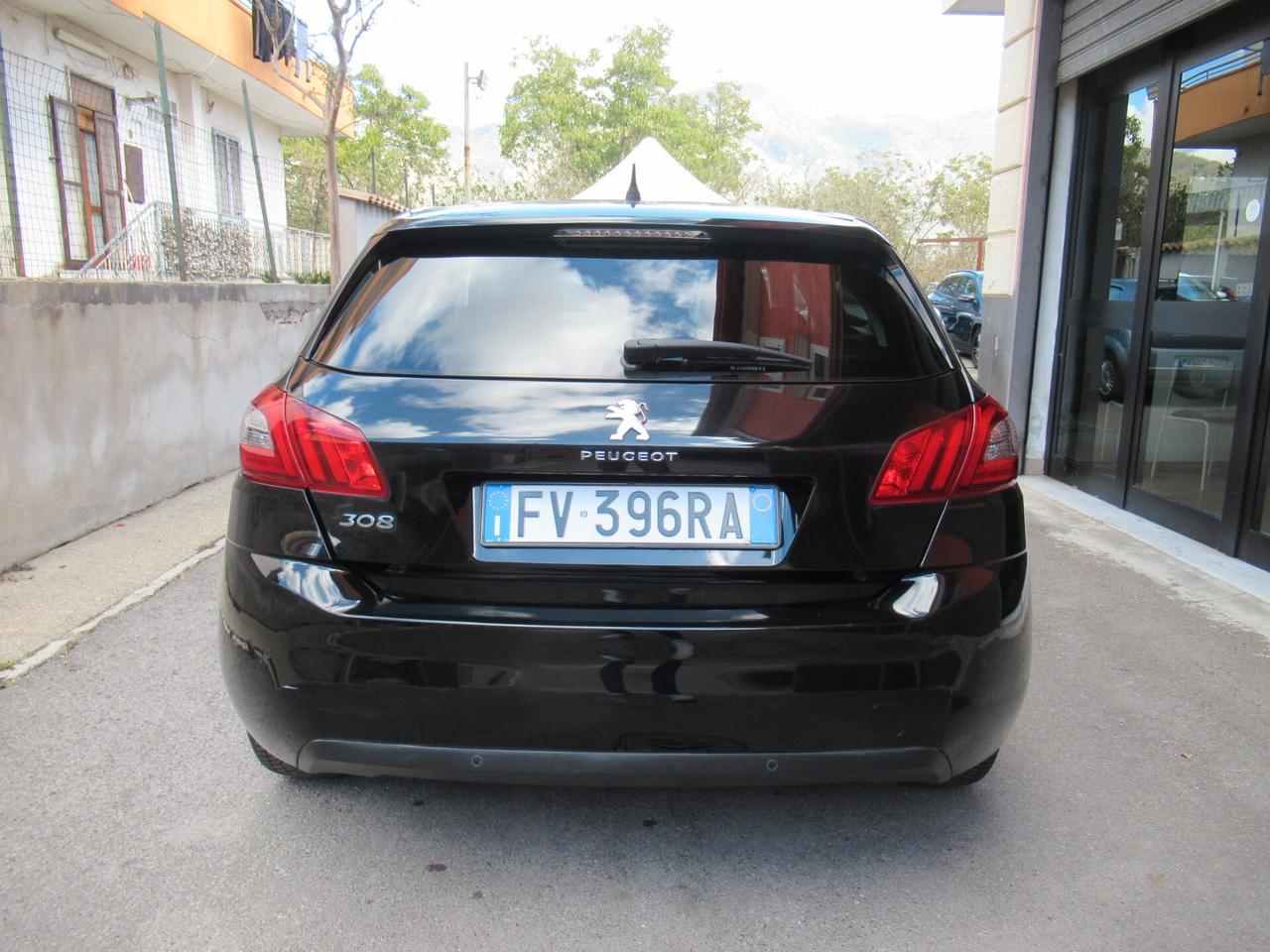 Peugeot 308 BlueHDi 130 S&S Business