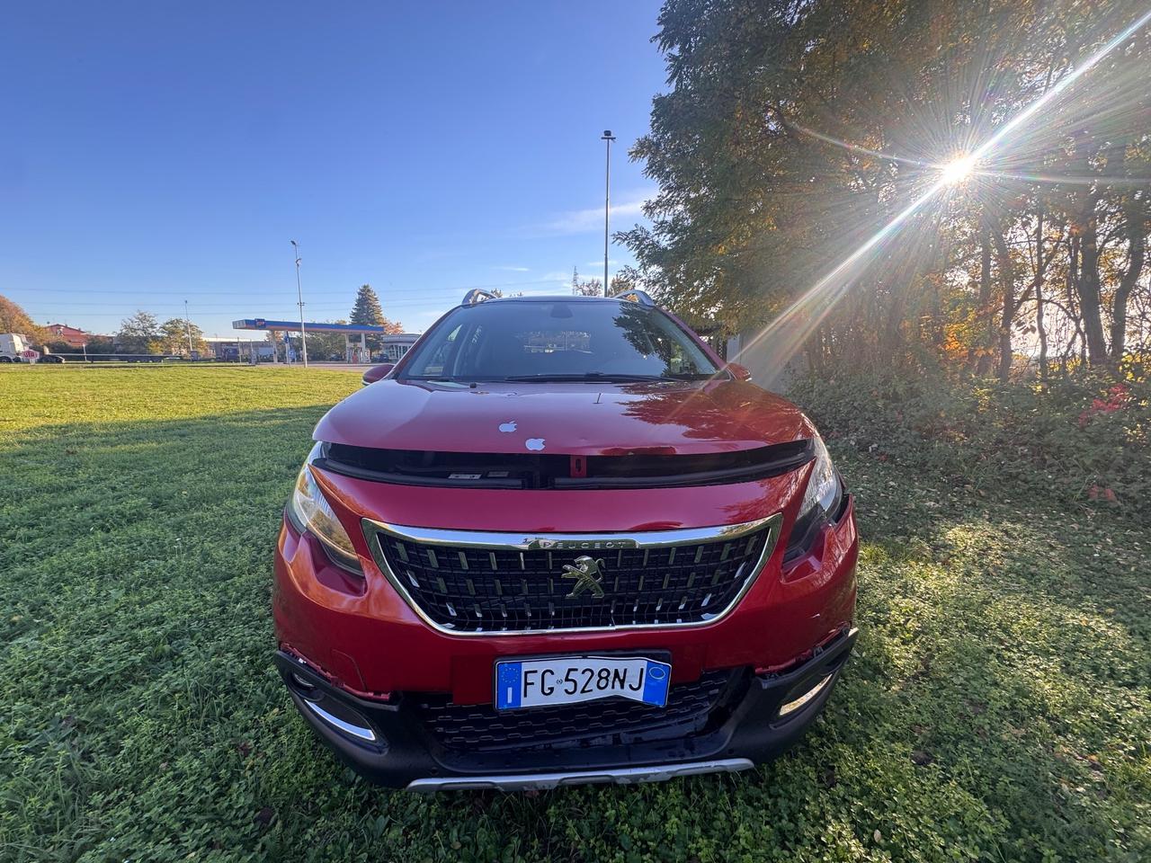 Peugeot 2008 1.6 d, cambio manuale, 140.000 km