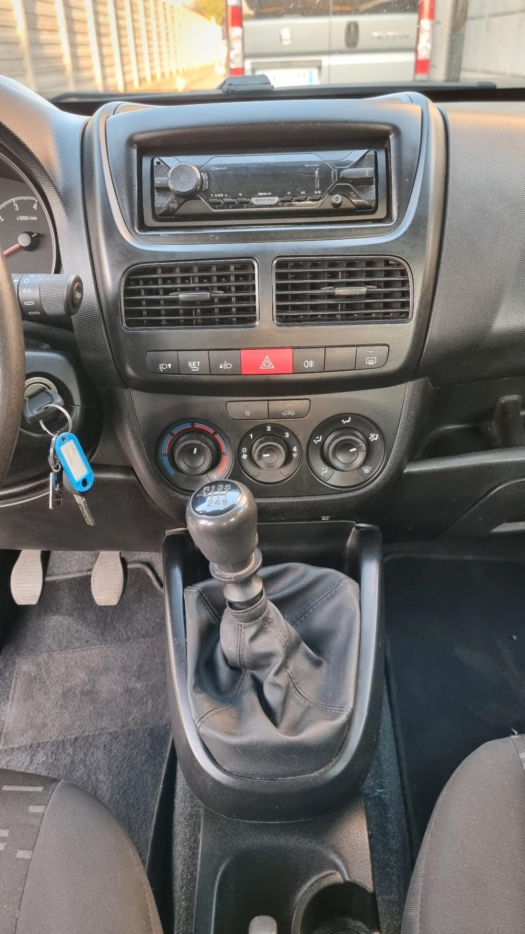 Opel Combo autocarro 5 posti