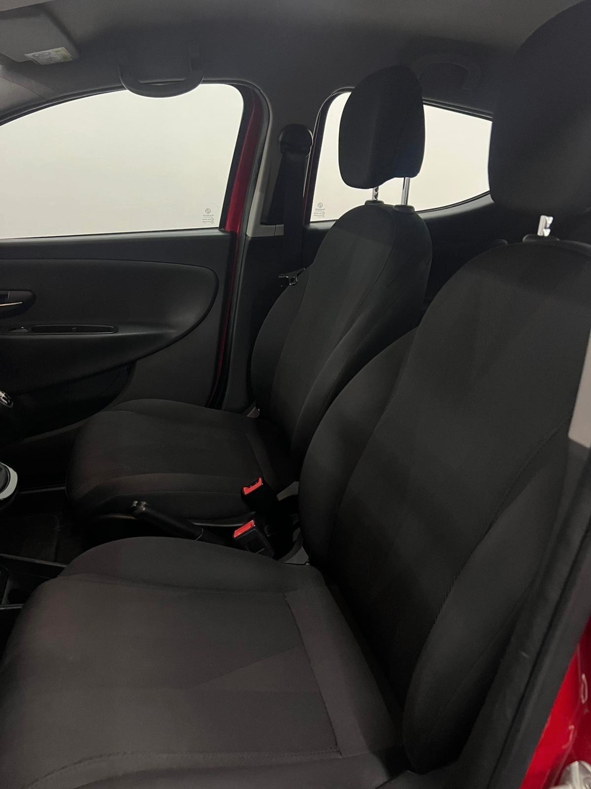 Lancia Ypsilon 1.2 69 CV 5 porte GPL Ecochic Black and Noir