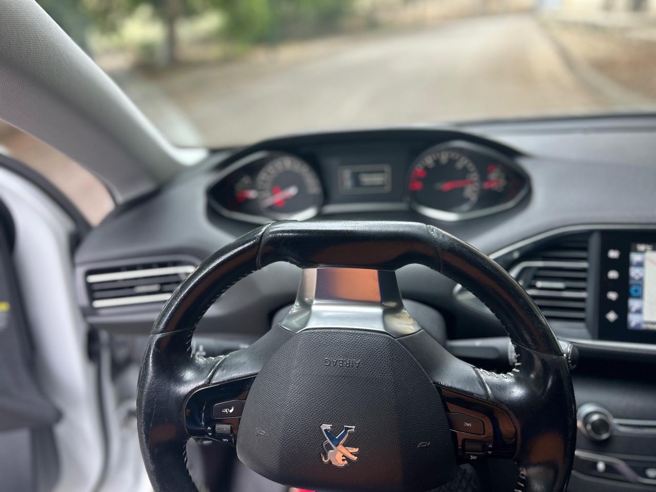 Peugeot 308 BlueHDi 120 S&S Allure