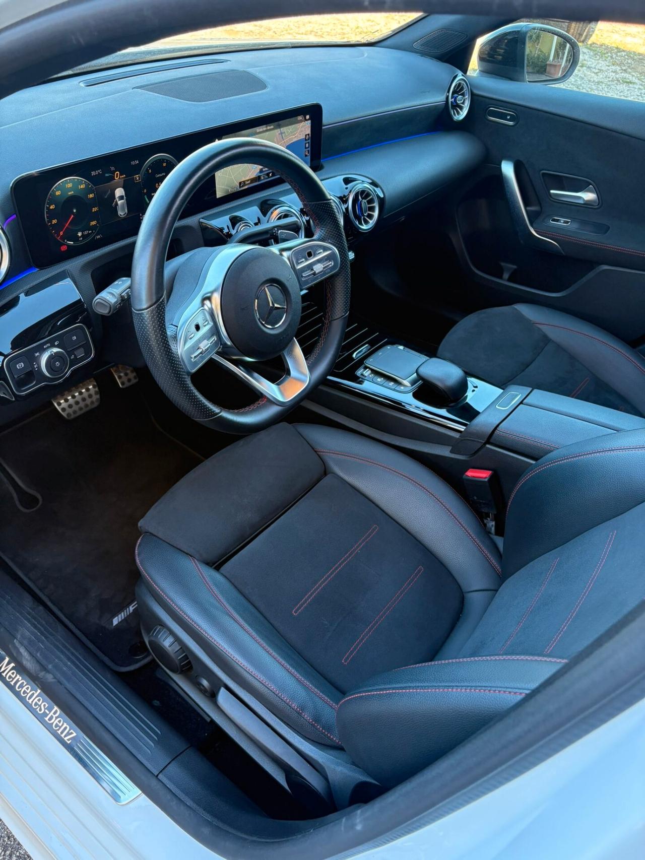 Mercedes-benz A 200 d AMG LINE