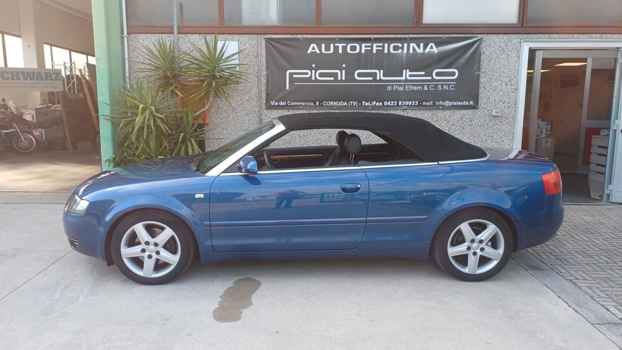 Audi A4 Cabriolet 2.4 V6 30V cat