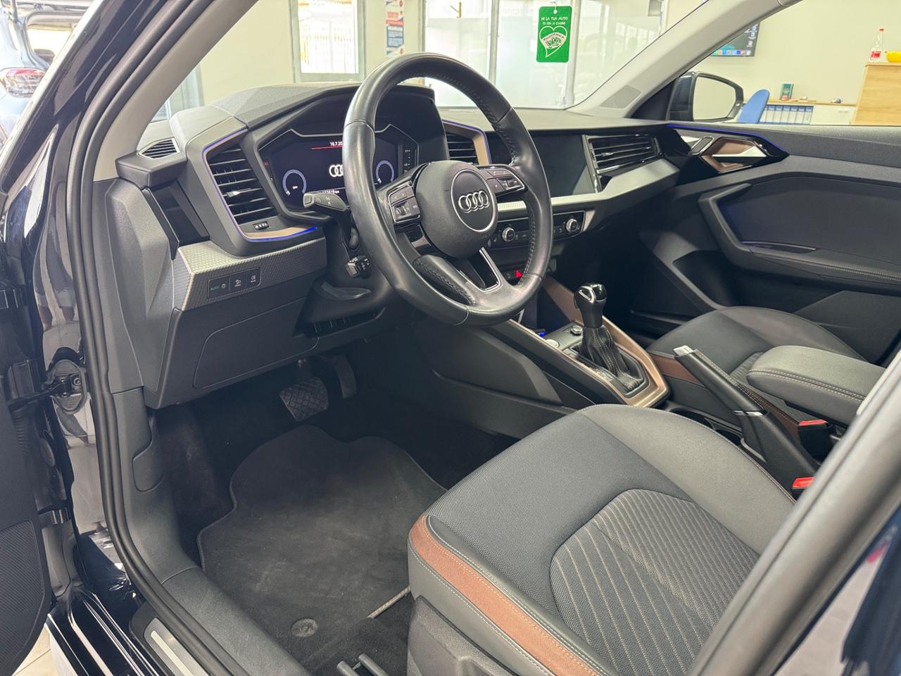 Audi A1 citycarver 30 TFSI S tronic Identity Contrast