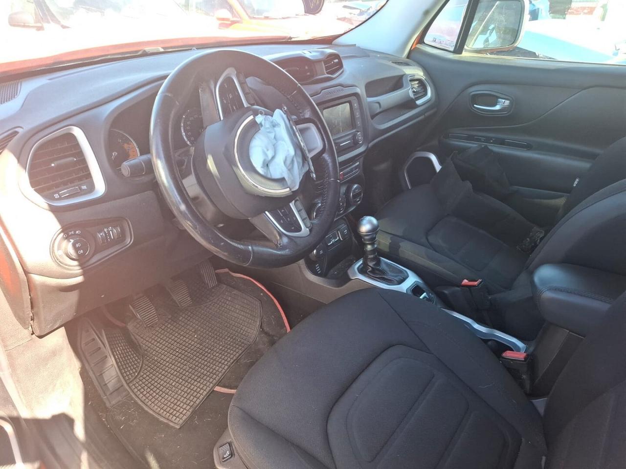 JEEP RENEGADE 2.0 4X4 SINISTRATA 2015