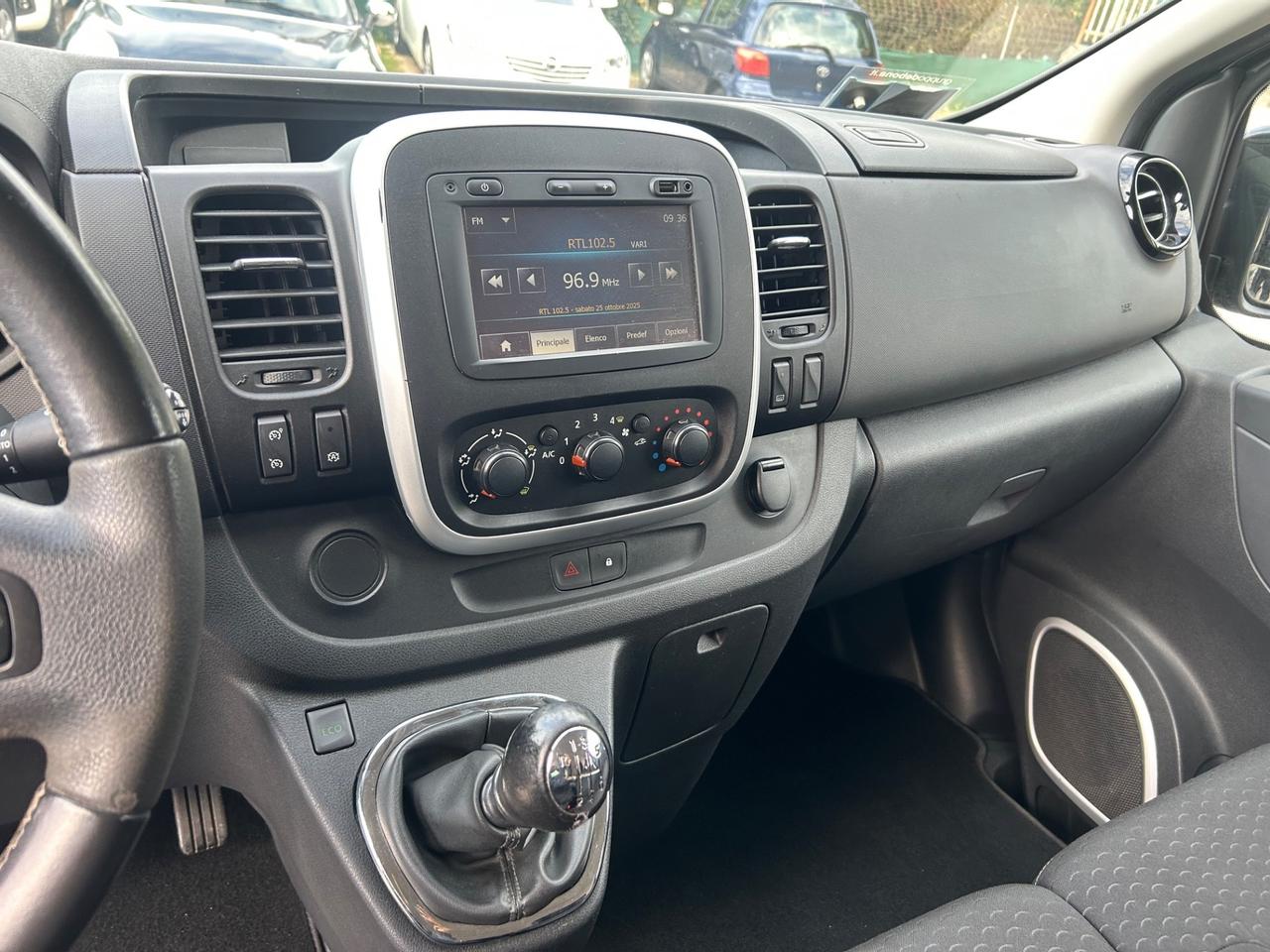 Opel Vivaro 29 1.6 CDTI 9 Posti Gancio Traino Extra long