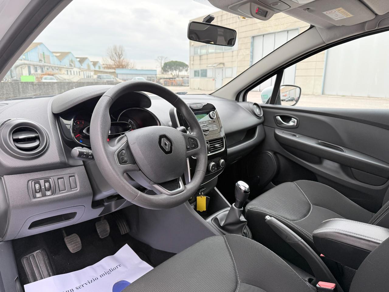 Renault Clio 1.2 75 CV 5 porte Duel