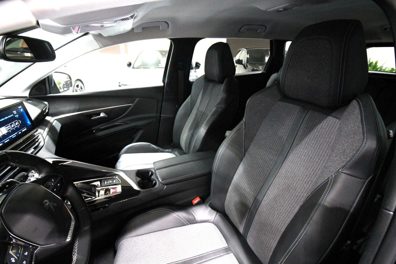 PEUGEOT 5008 1.5 130 CV ALLURE