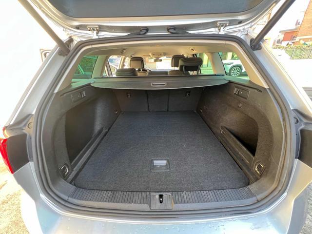 VOLKSWAGEN Passat Variant 2.0 TDI SCR EVO DSG Executive