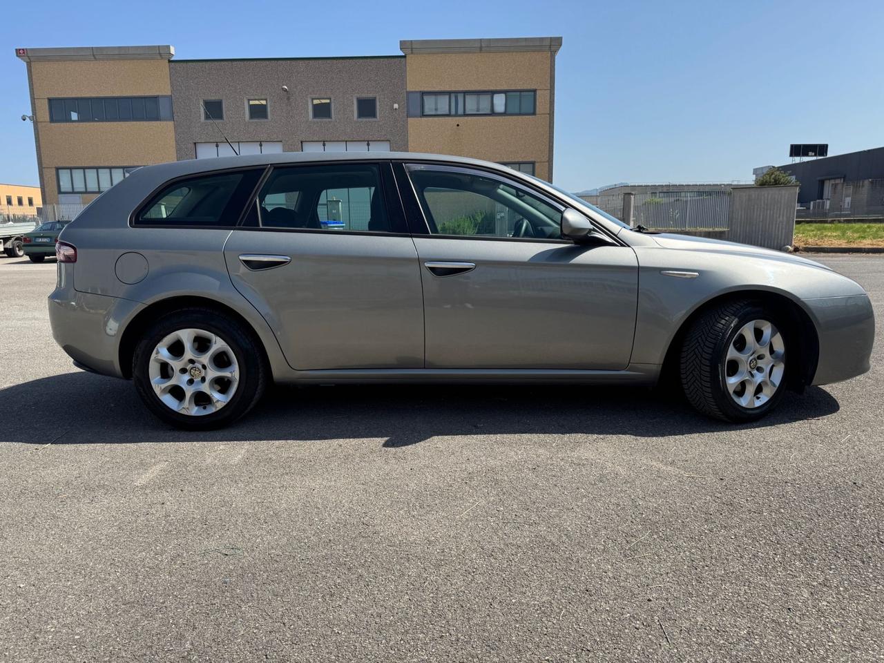 Alfa Romeo 159 1.9 JTDm Sportwagon Distinctive