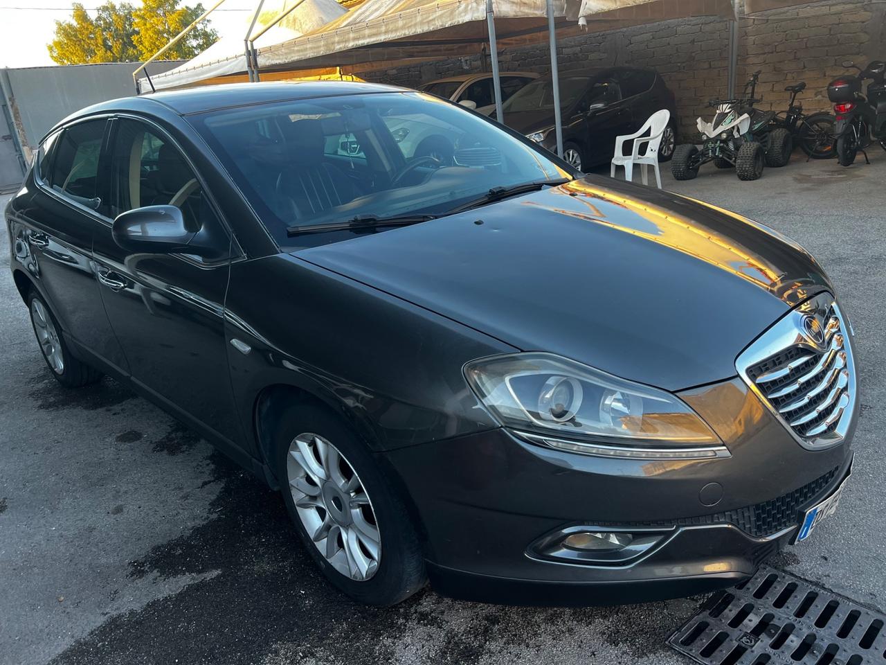 Lancia Delta 1.6 Mjet 120cv 09