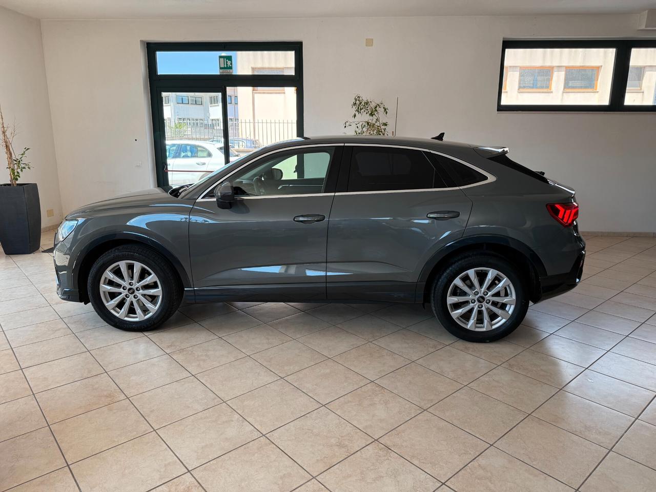 Audi Q3 Sportback 35 2.0 tdi Bus. Plus s-tronic Matrix
