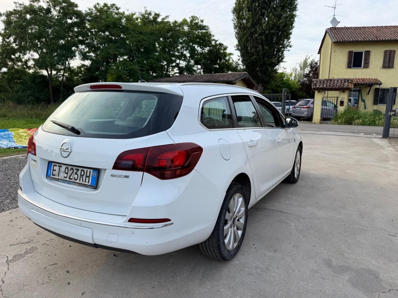 Opel Astra 1.6 CDTI EcoFLEX S&S Sports Tourer Cosmo euro 6