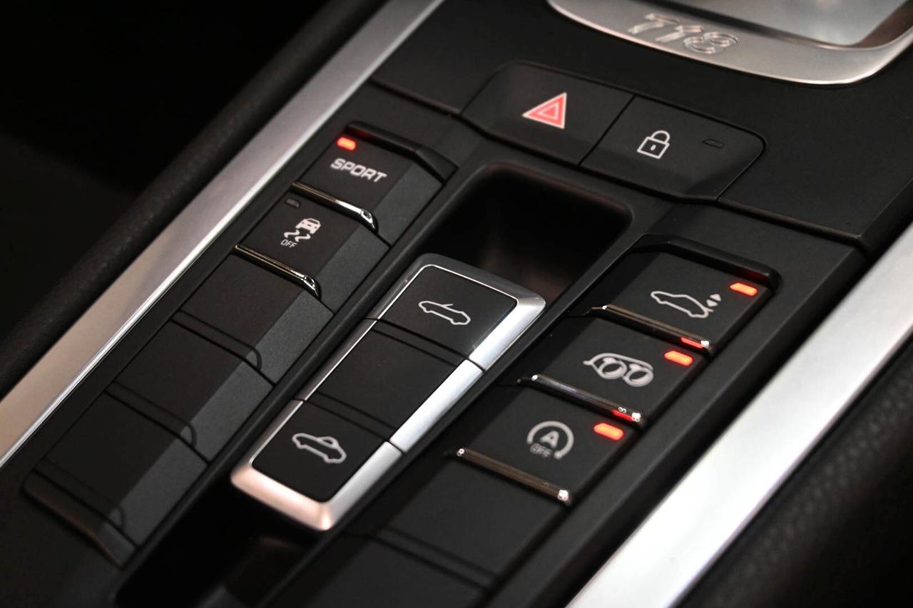 PORSCHE 718 718 Boxster 2.0