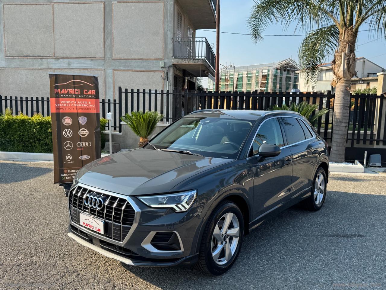 AUDI Q3 35 TDI S tronic Business Advanced