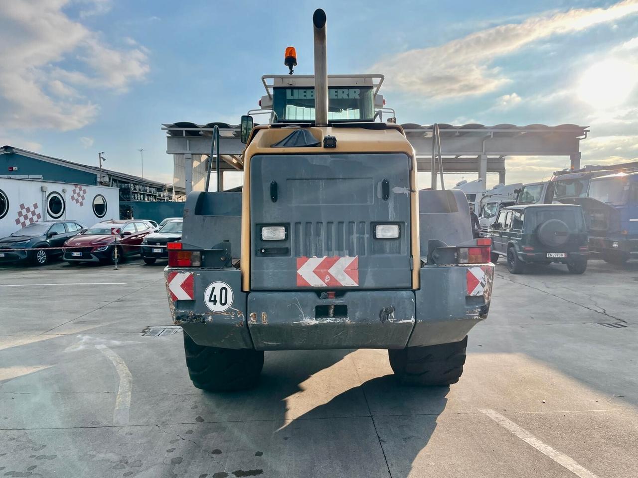 PALA GOMMATA LIEBHERR L 554 -