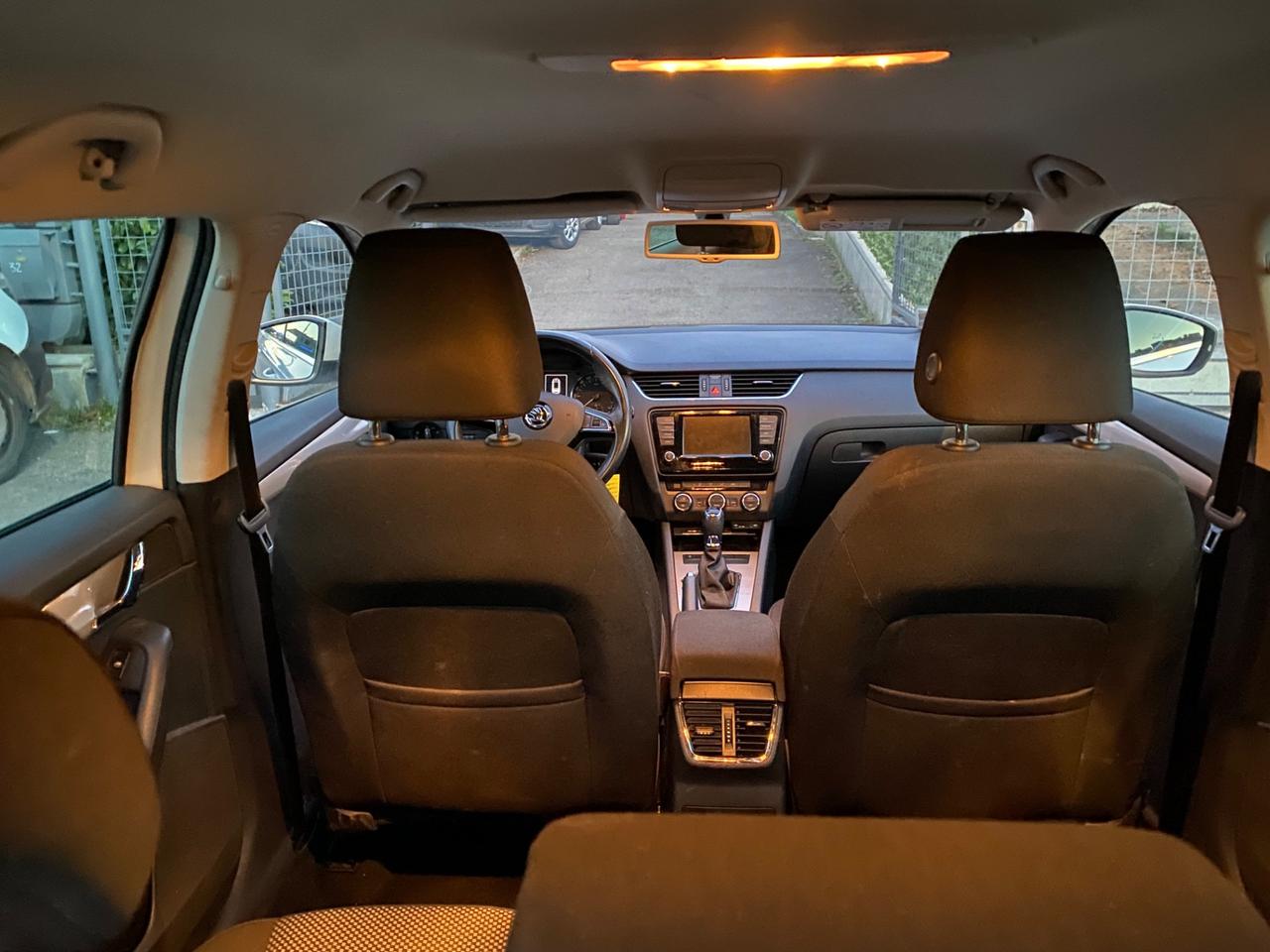 Skoda Octavia 2.0 DSG WAGON STILE 110kW