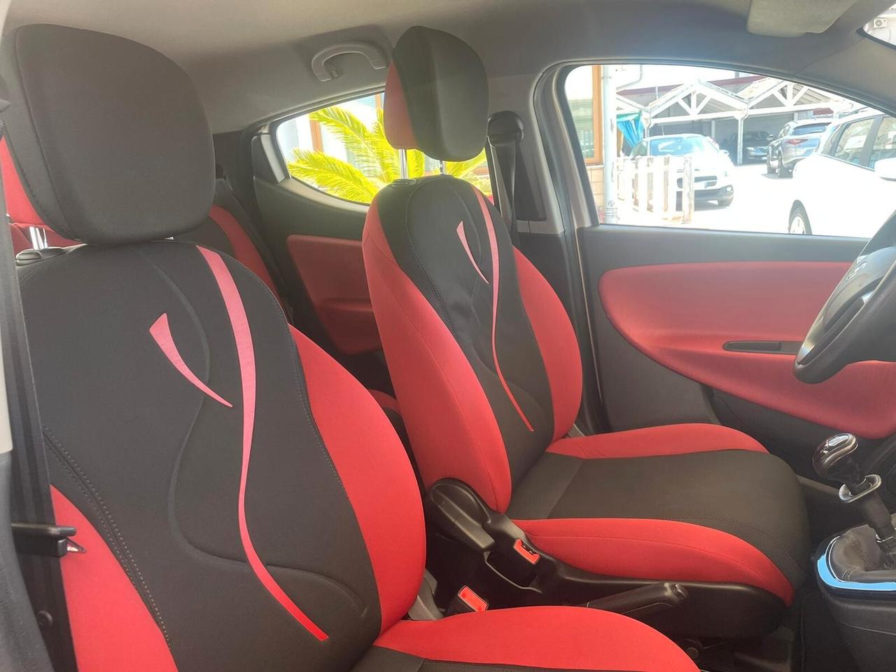 Lancia Ypsilon 0.9 TwinAir 85 CV 5 porte Metano Ecochic Gold