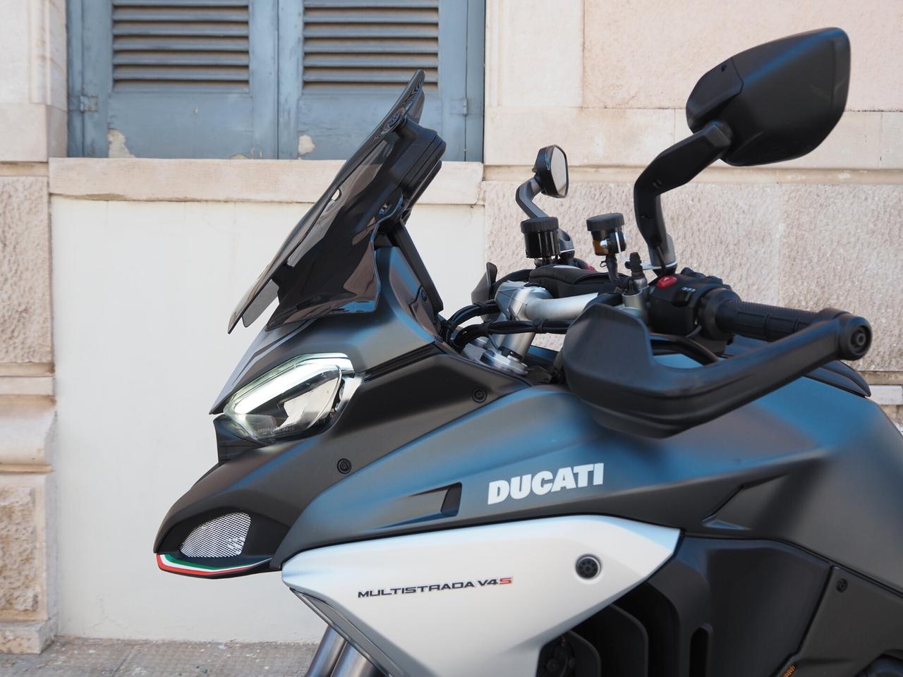 Ducati Multistrada V4 S Full