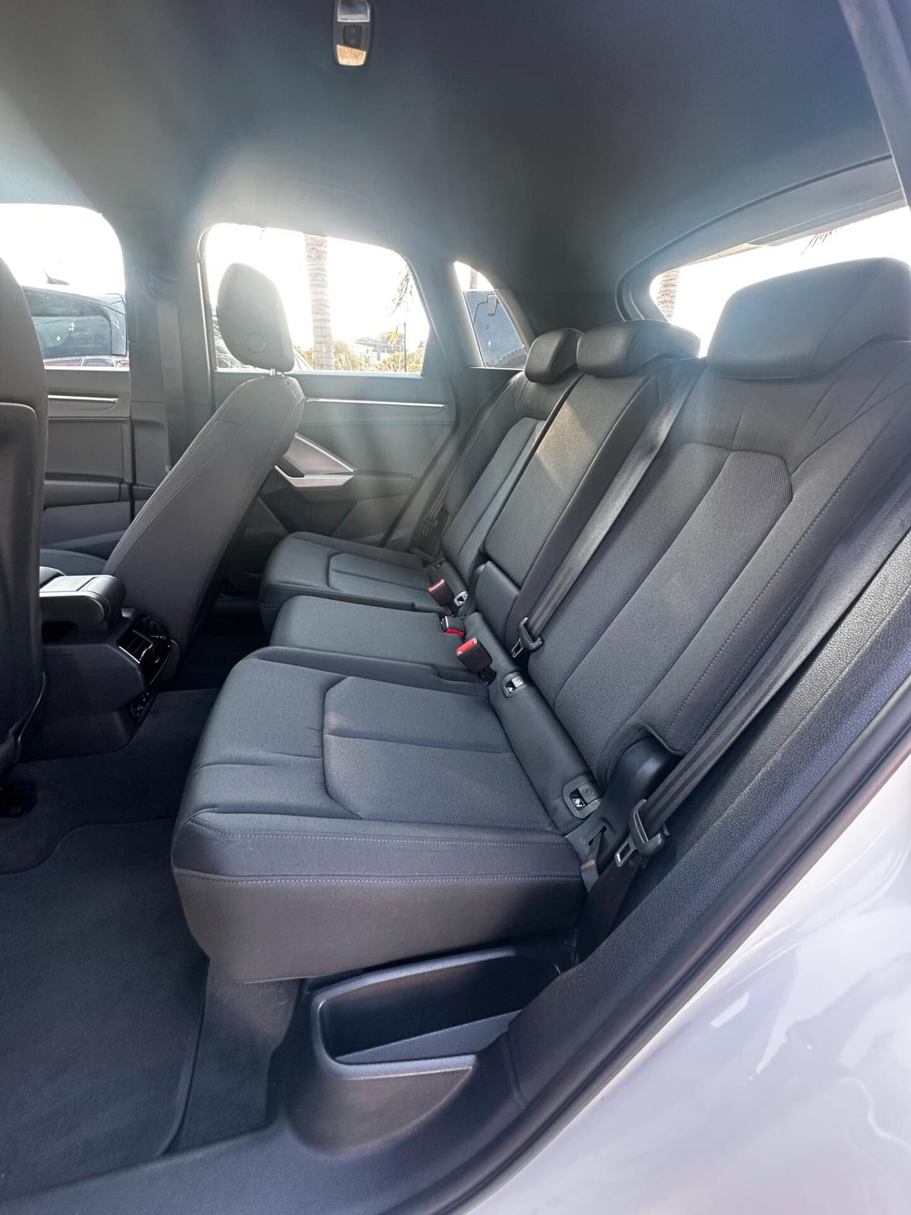 Audi Q3 35 TFSI Business Advanced