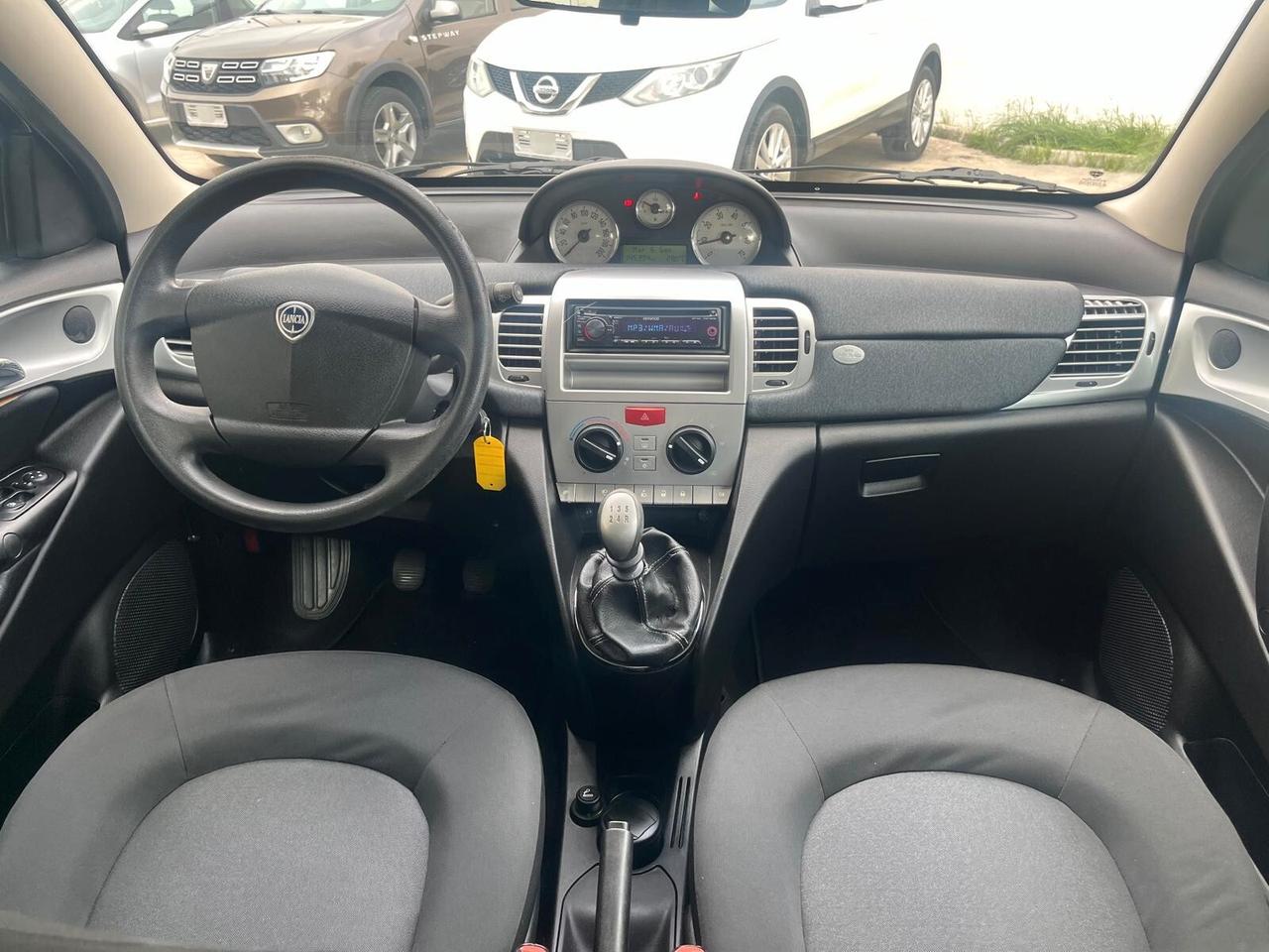 Lancia Ypsilon 1.2 benz. 69cv Diva Ideale Neopatentati