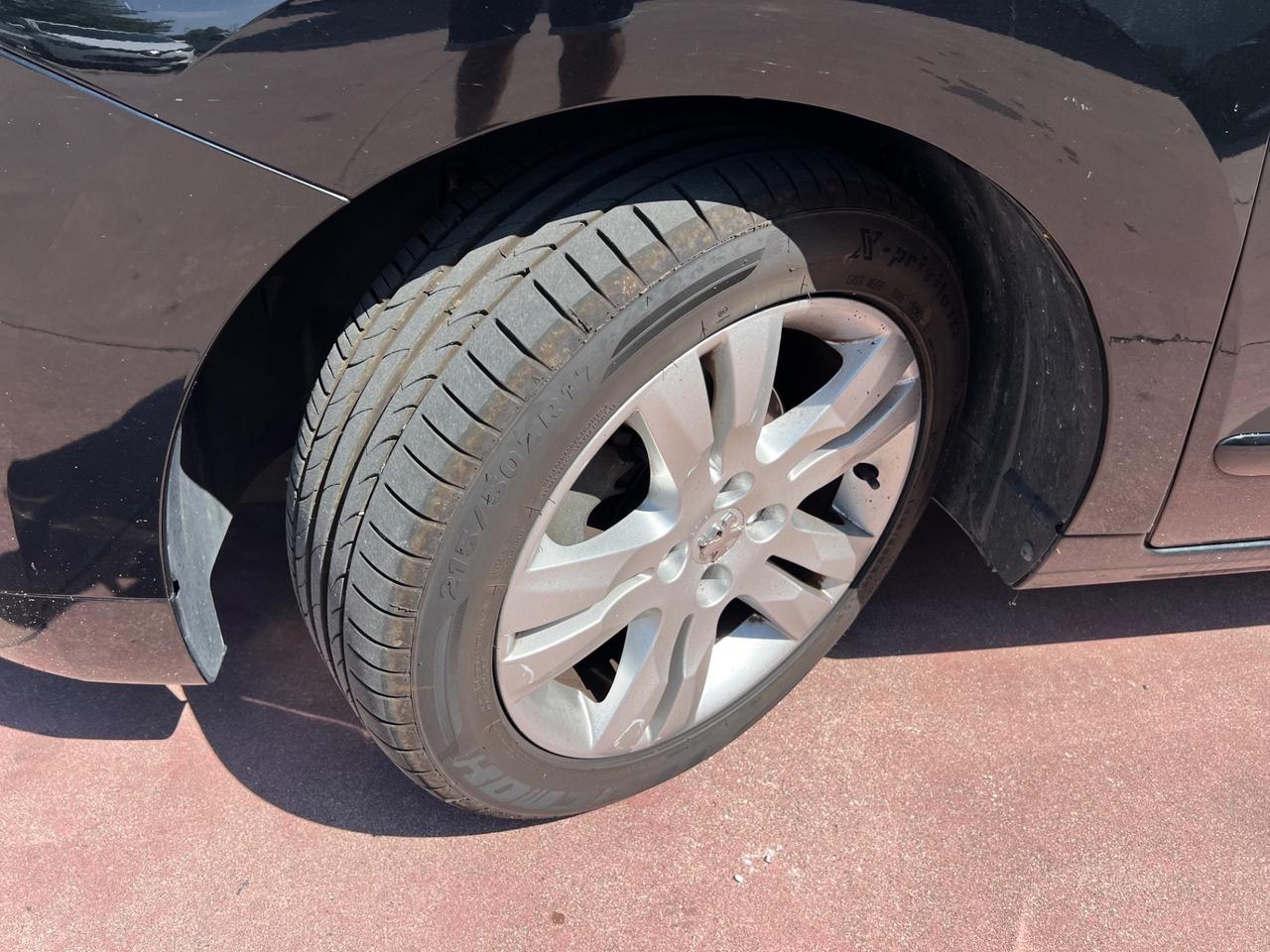 Peugeot 5008 1.6 HDi 112CV Allure