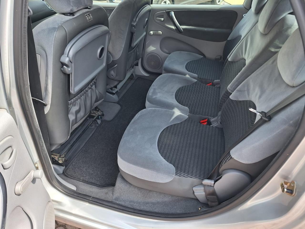 Citroen Xsara Picasso 1.6 benzina, pezzi di RICAMBI