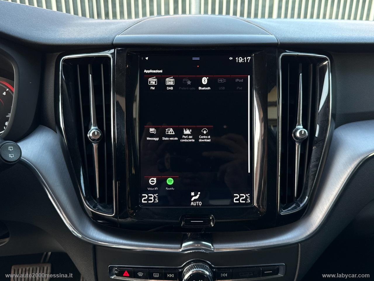 VOLVO XC60 B4