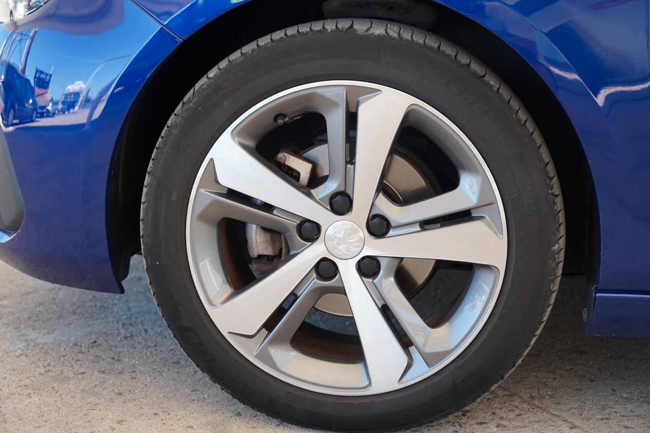 Peugeot 308 BlueHDi 120 Allure - 2017