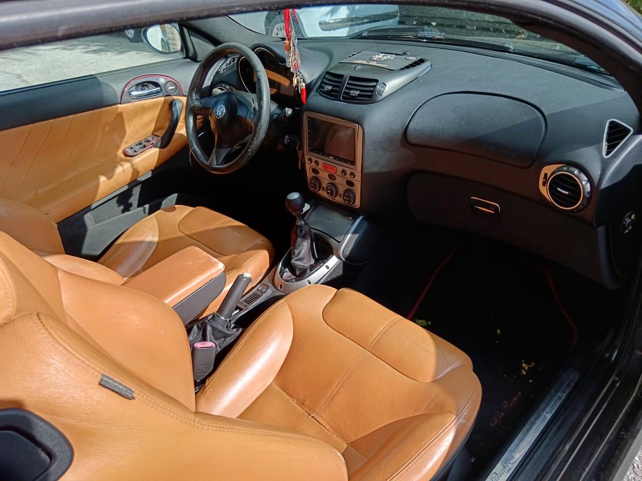 Alfa Romeo GT 1.9 MJT 150CV DISTINCTIVE