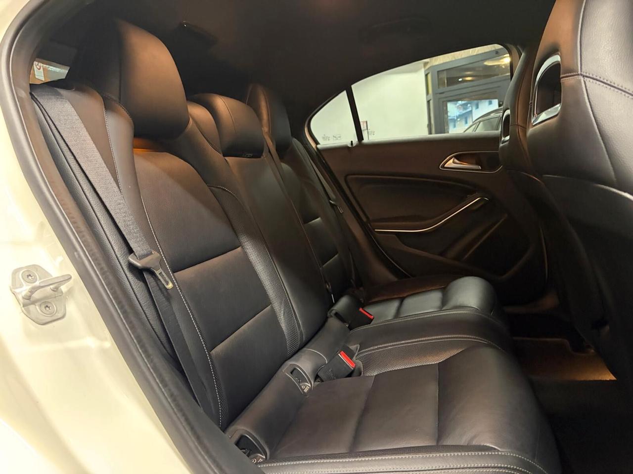 Mercedes-benz A 200 d Automatic 4Matic Premium