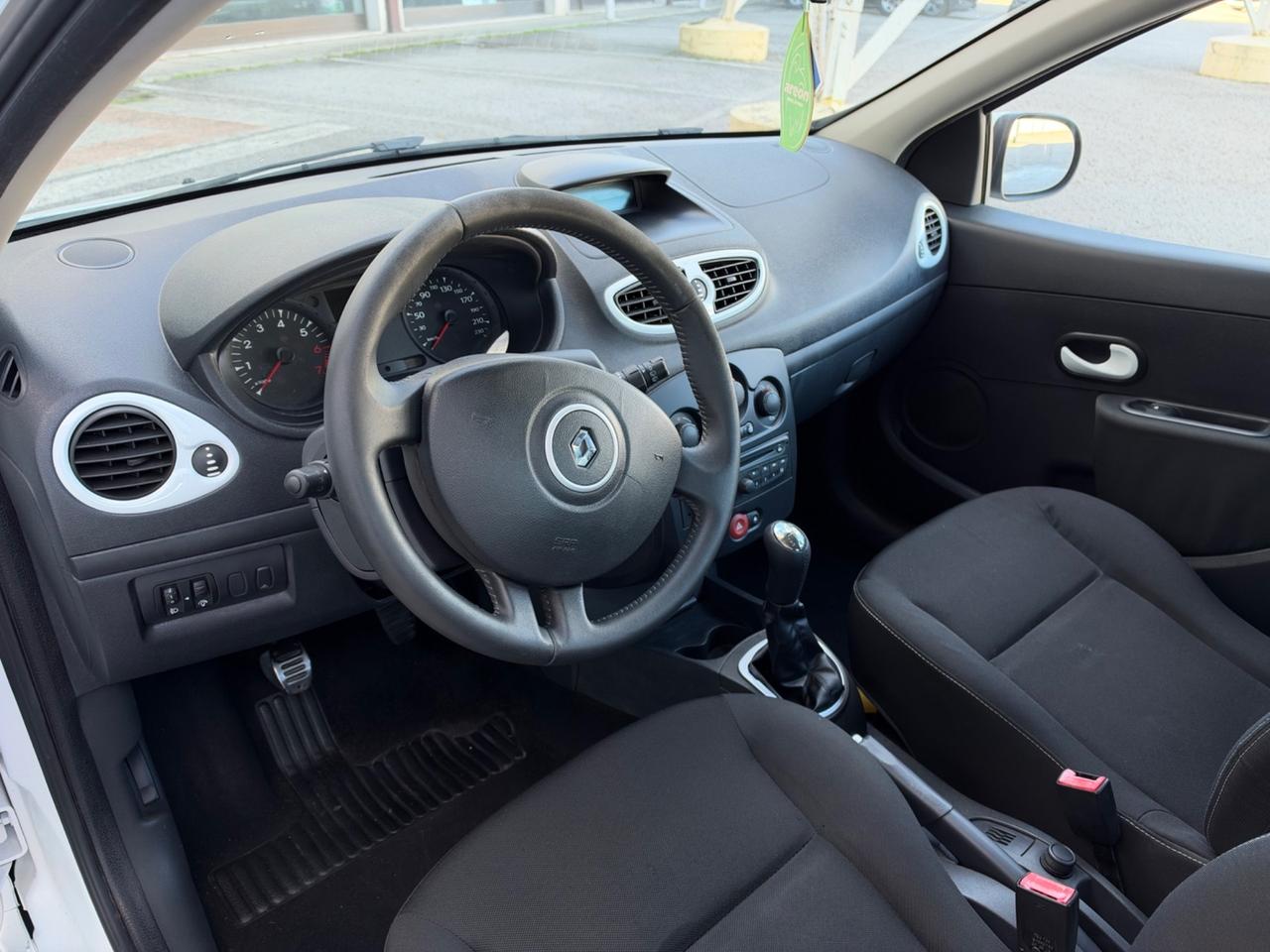 Renault Clio 1.2 16V 5 porte Yahoo! 2012