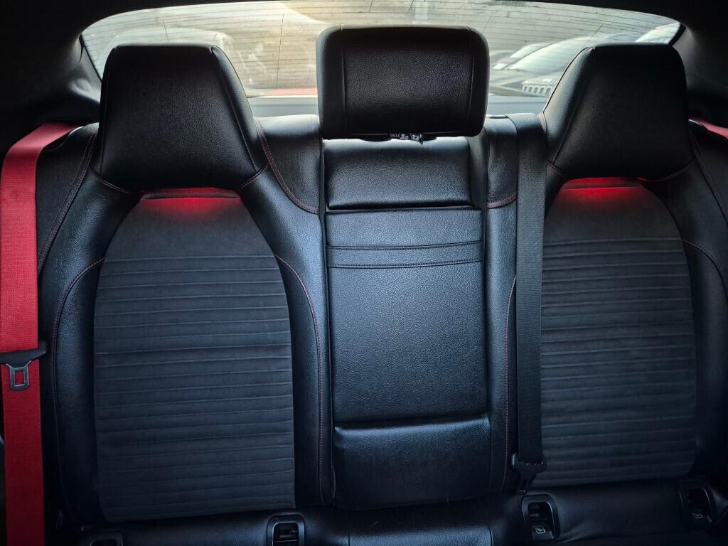 Mercedes-benz CLA 45 AMG 381cv IVA ESPOSTA