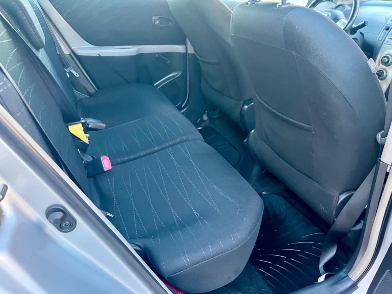 Toyota Yaris 1.3benz 2007 103.000km perfetta per neopatentati