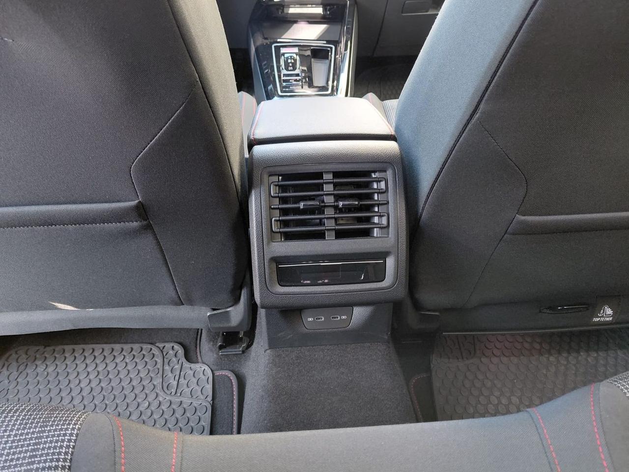 Volkswagen Golf 2.0 tsi DSg 265 Cv TSI GTI #10384