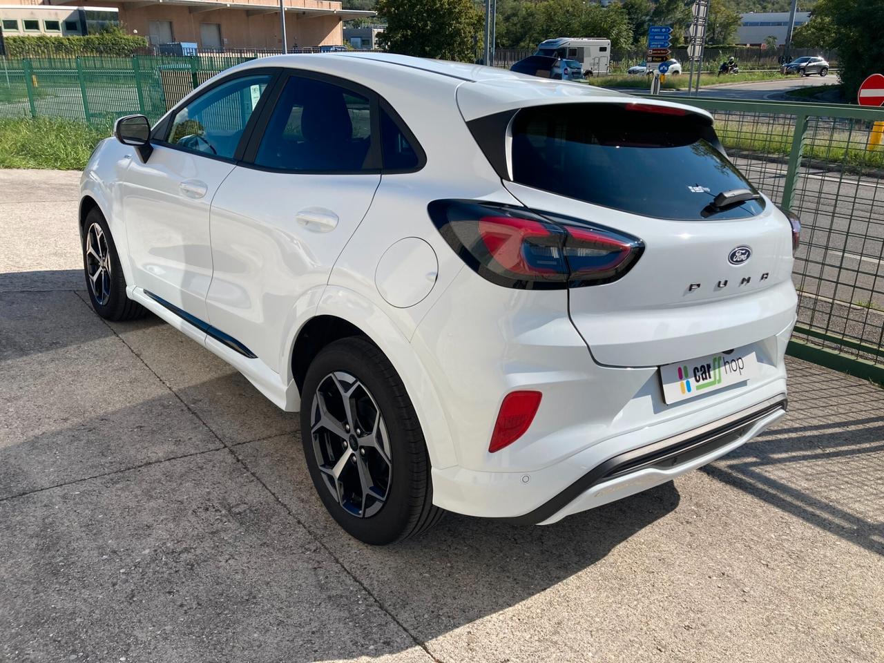 Ford Puma 1.0 EcoB. Hybrid 125 CV ST-Line 6600 KM.
