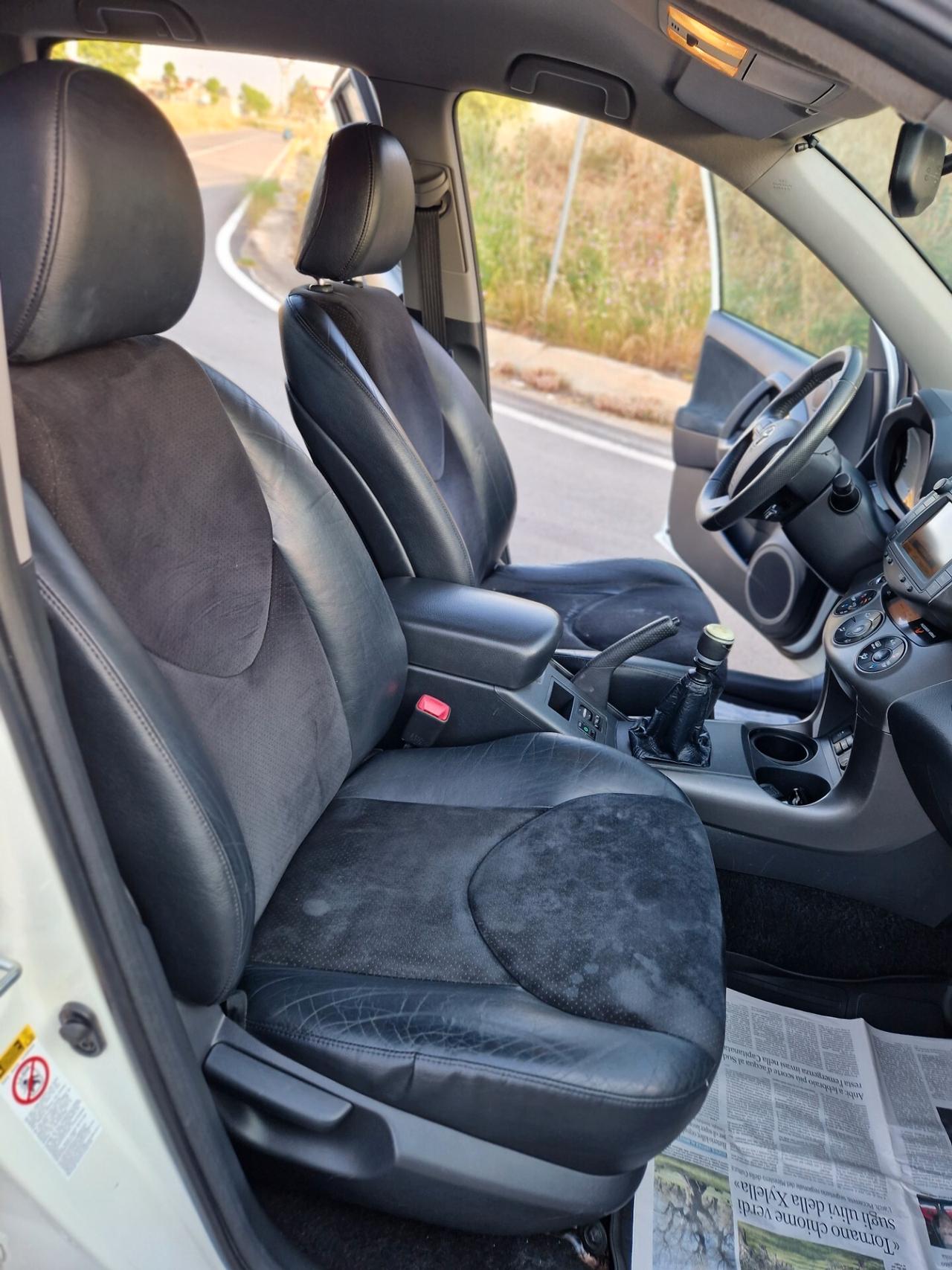 Toyota RAV 4 RAV4 Crossover 2.2 D-4D 150 CV Lounge