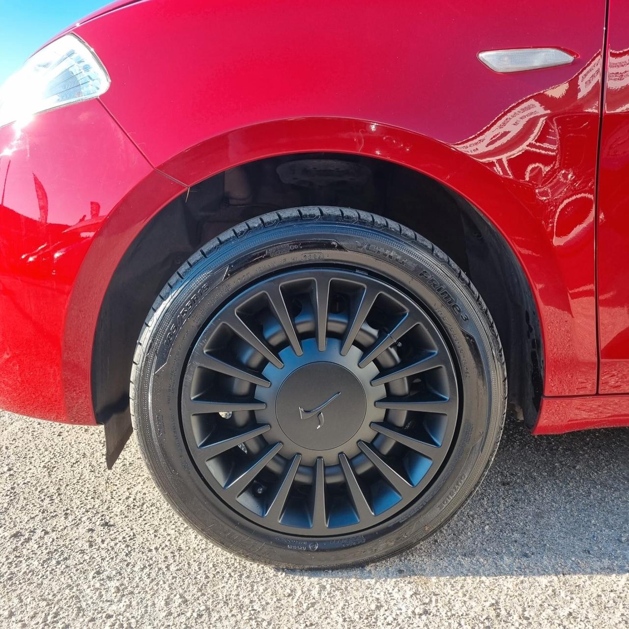 Lancia Ypsilon 1.2 69 CV 5 porte S&S Platinum