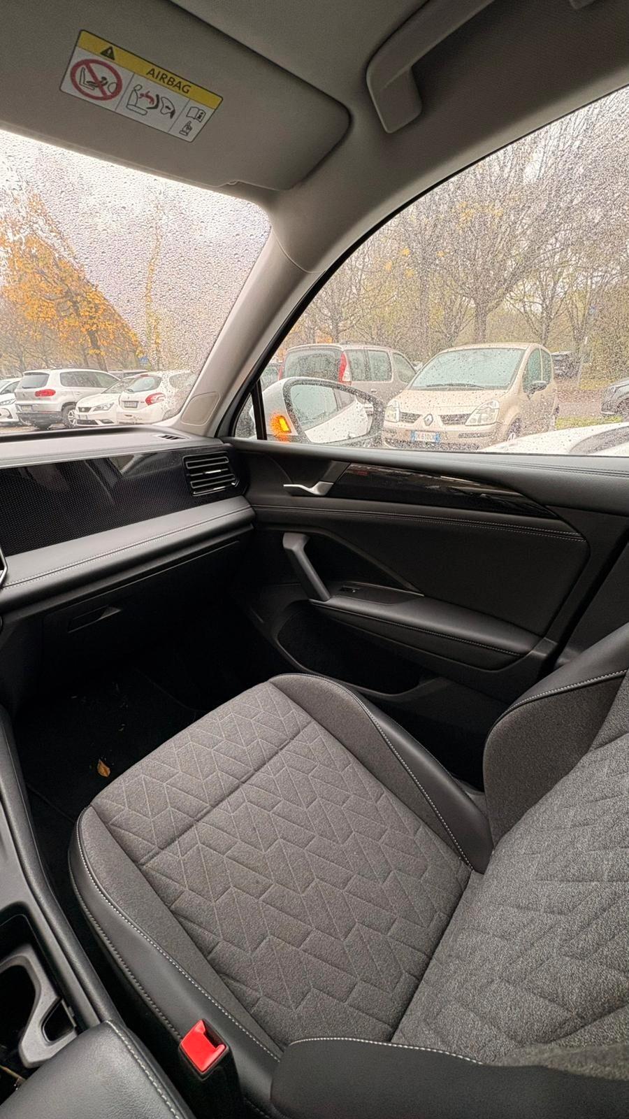 Volkswagen Tiguan 1.5 eTSI 150 CV ACT DSG R-Line