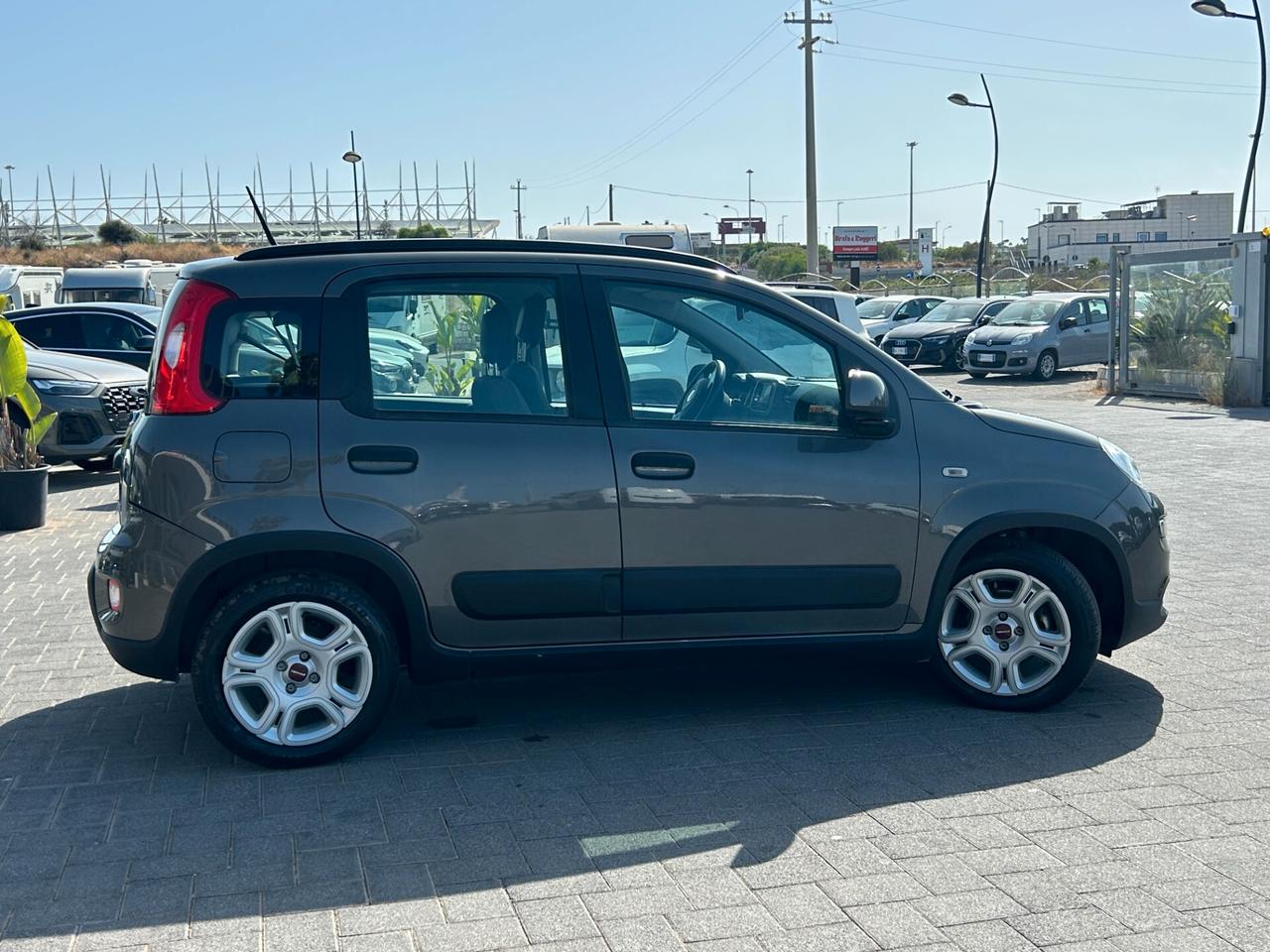 Fiat Panda 1.0 firefly hybrid