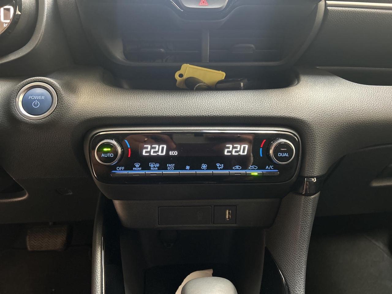 Toyota Yaris 1.5h Style