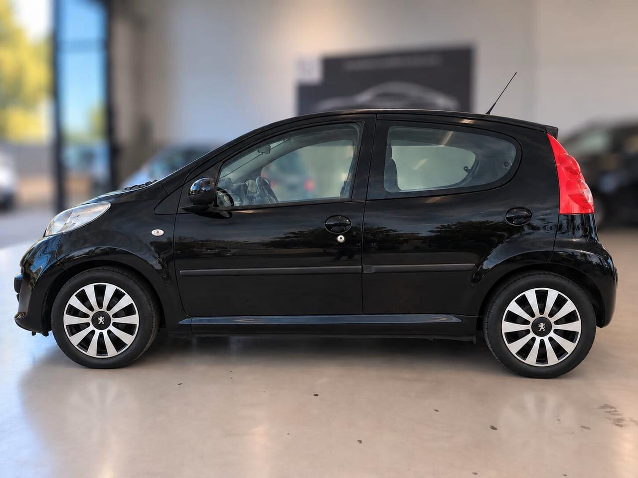 Peugeot 107 1.0 68CV 5p. Plaisir